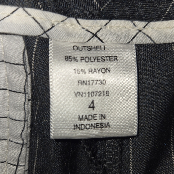 Isaac Mizrahi Women's 4 Wide Leg Pinstripe Pants - Picture 9 of 12